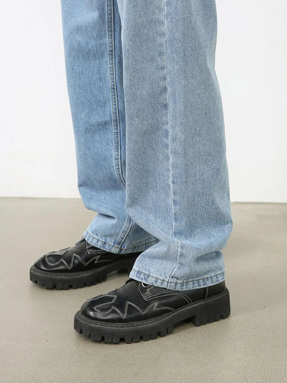 Men's Straight Leg Jeans - Casual Fit Clothes