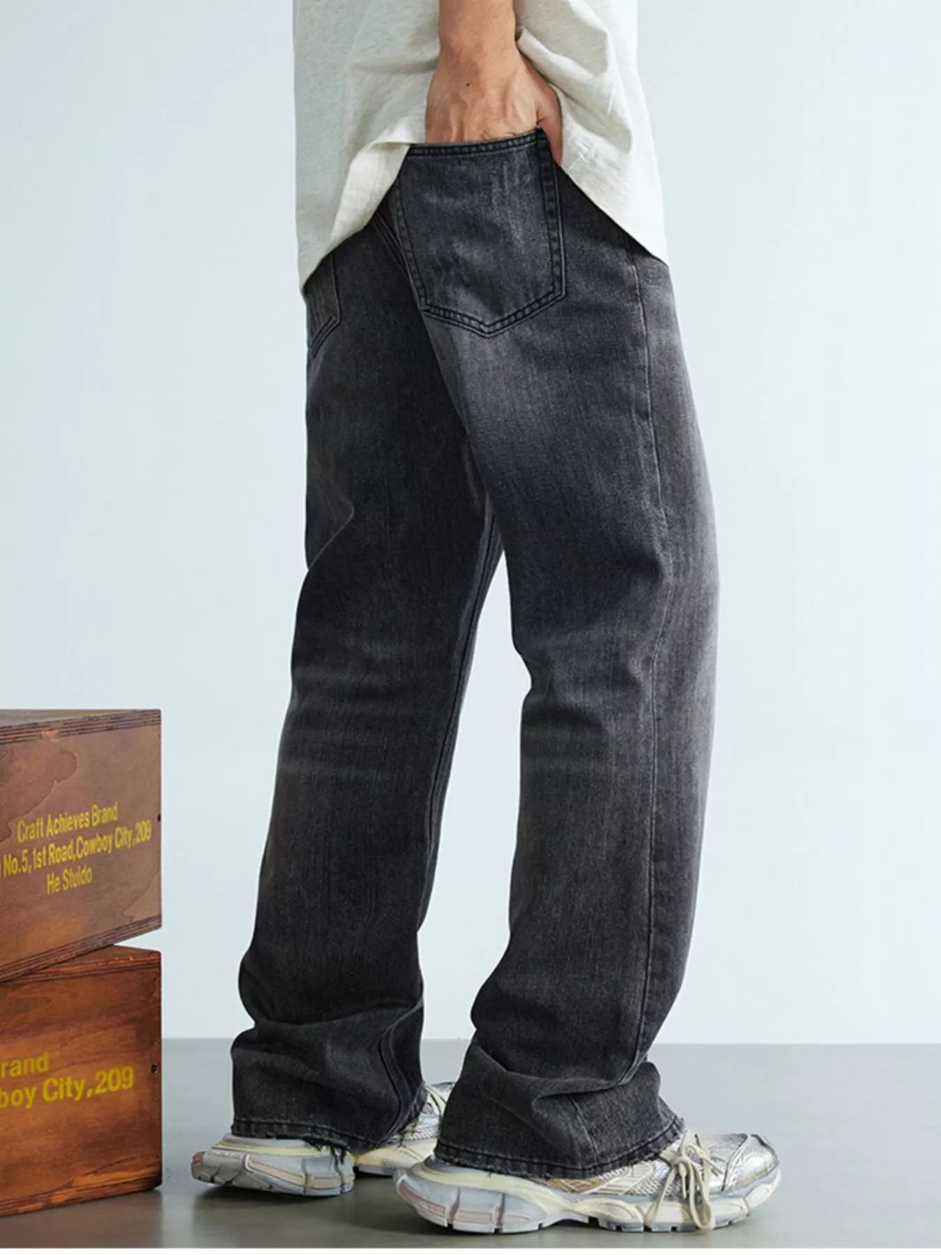 Men's Wide Leg Flare Jeans - Casual Fit Clothes