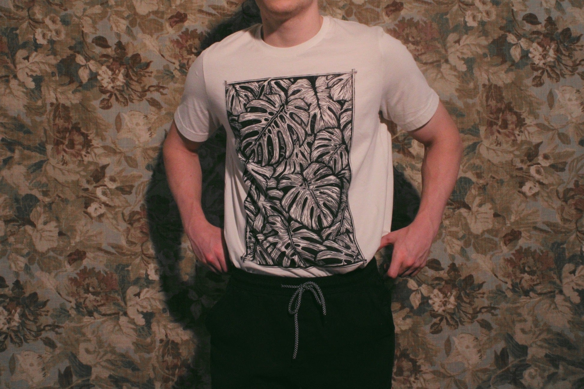 Monstera T-Shirt - Casual Fit Clothes