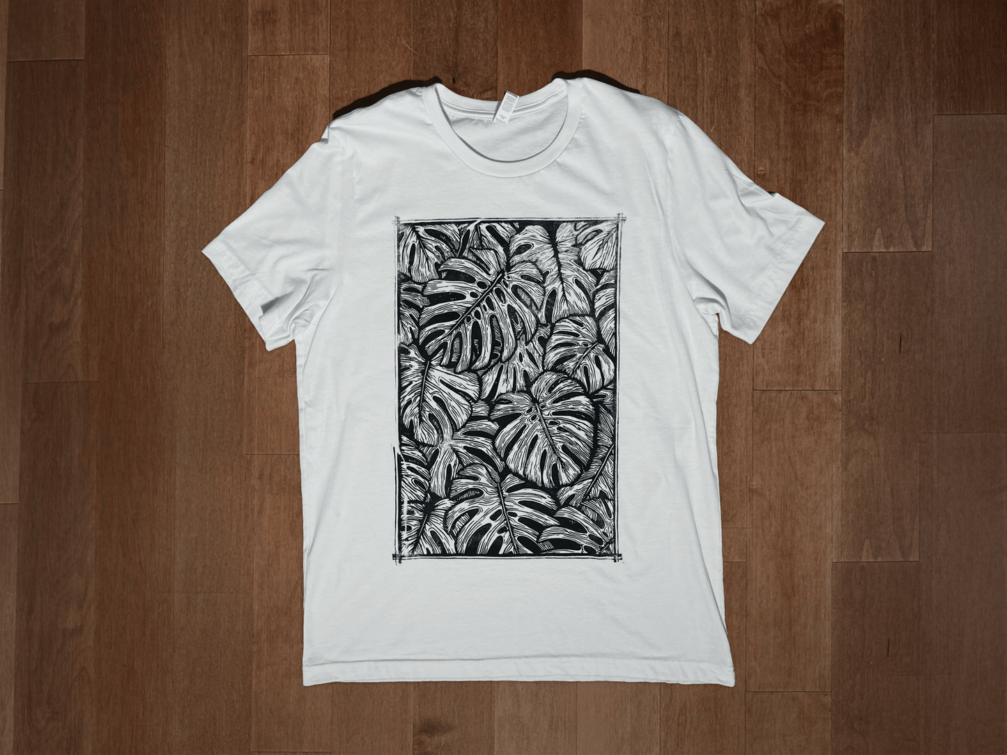 Monstera T-Shirt - Casual Fit Clothes